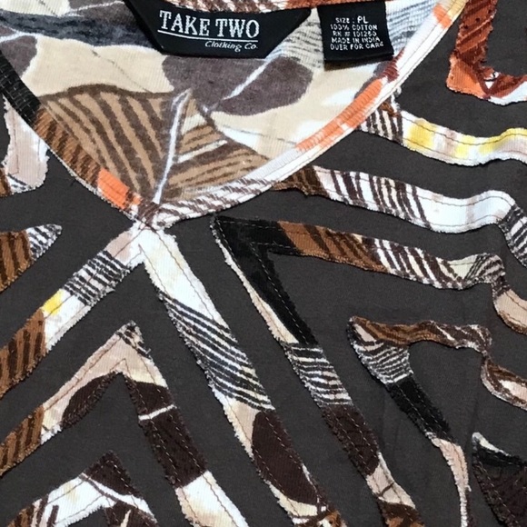 TakeTwo • Textured 3/4 Sleeve Top - Picture 2 of 5